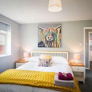 Hunters Exeter, Free Parking, Country Views, Great Wi-fi, Large Garden Poltimore